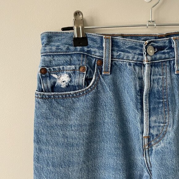 LEVI'S Wedgie Icon High Rise Denim Cropped Frayed Hem Jeans Athens Hera Blue 27 - Picture 7 of 13